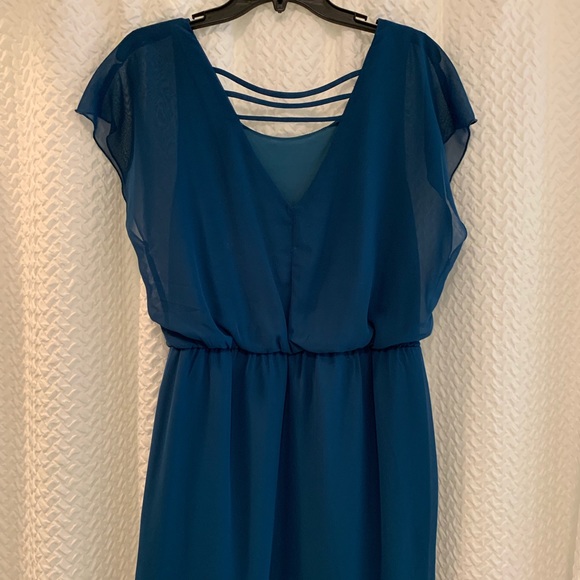 👗 Dress - Picture 3 of 6